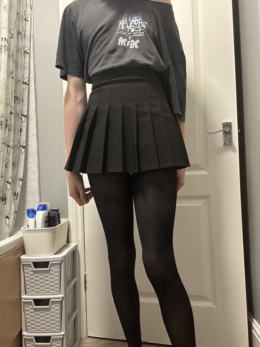 Alexeithesecond's tweet photo. More pics I took of my casual outfit https://t.co/PY5koAWV3W