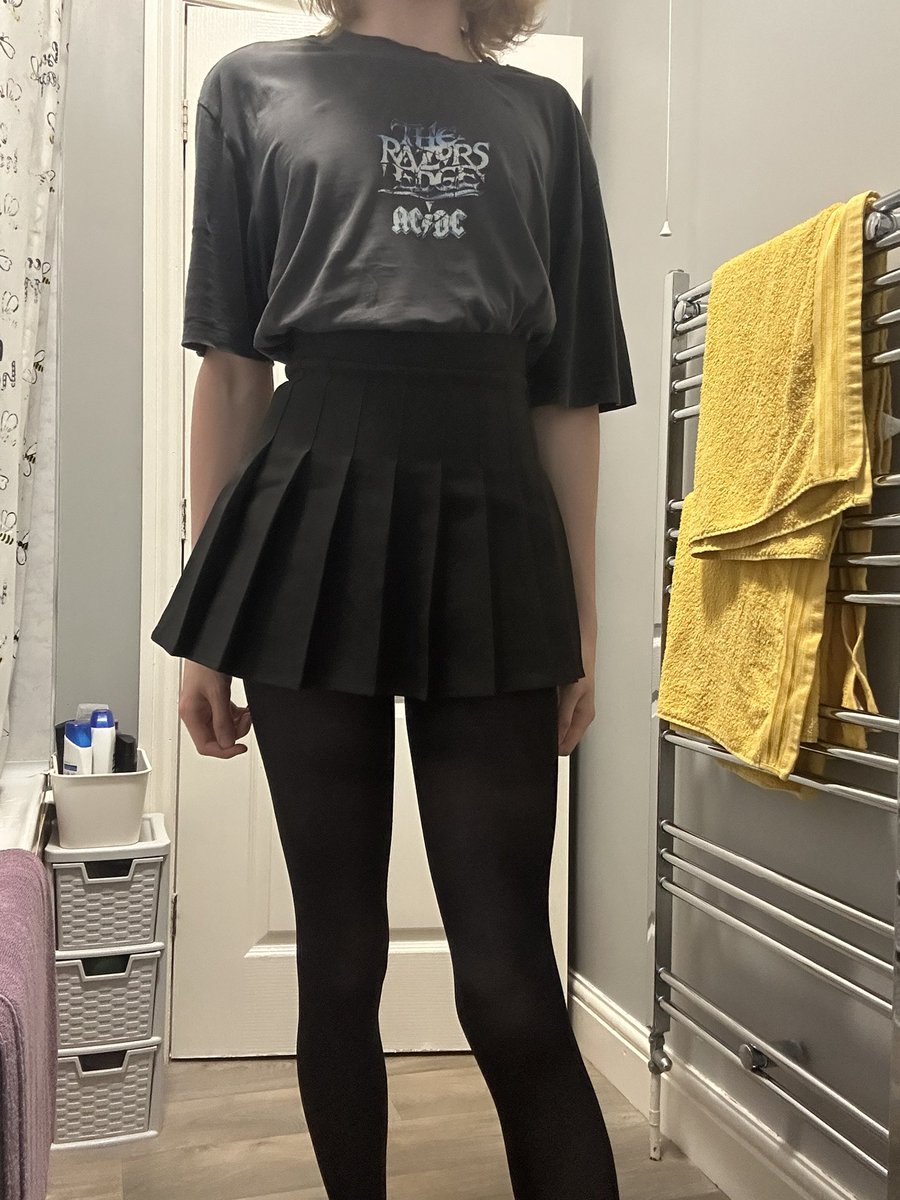 Alexeithesecond's tweet photo. More pics I took of my casual outfit https://t.co/PY5koAWV3W
