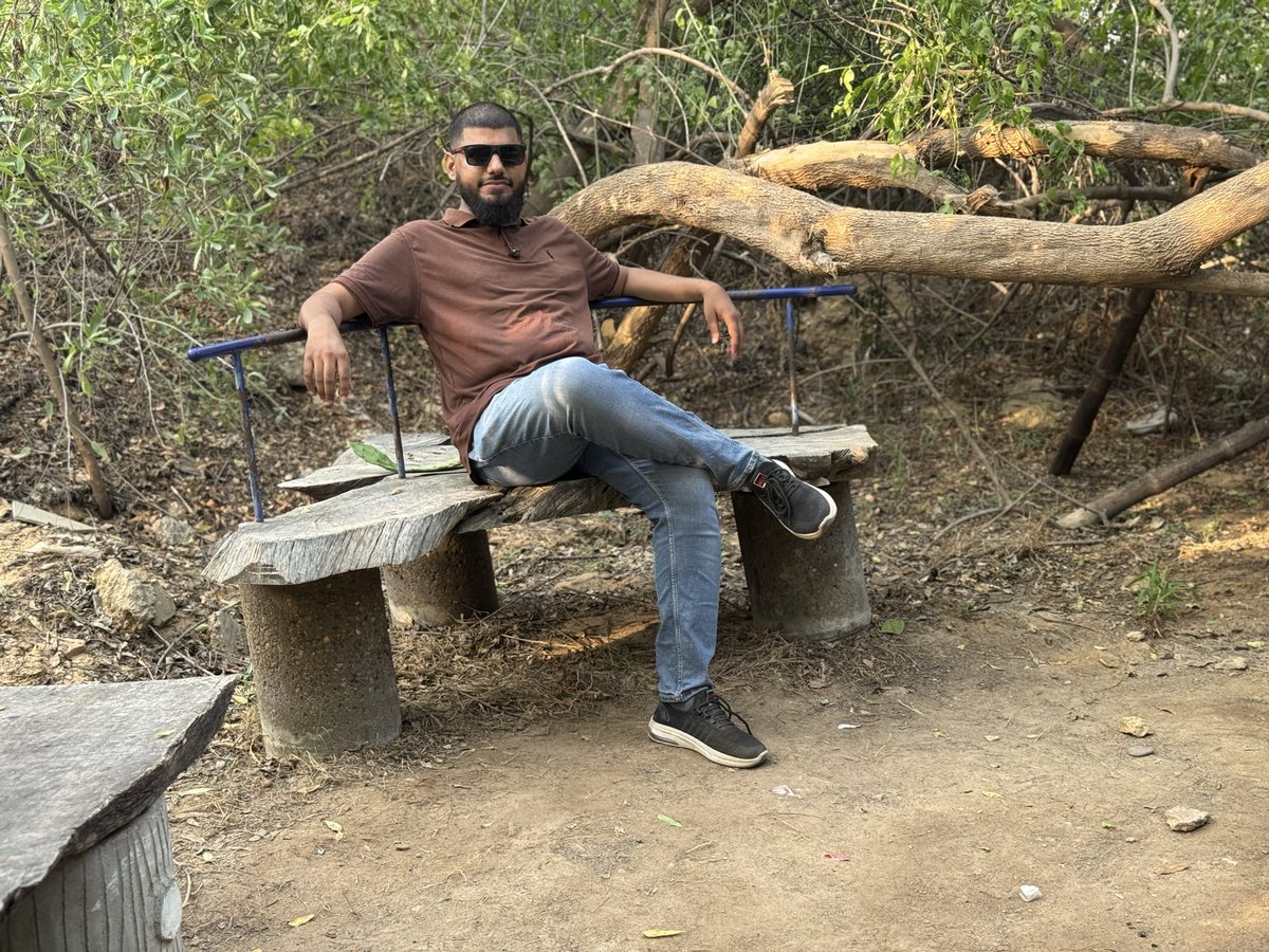 Aamirflix's tweet photo. Karachi mein traffic se door ek aisi hidden jagah jahan sirf haryali aur sukoon hai! 🌴✨
Location, entry timings aur poori details ke liye vlog dekhein:
🎥 https://t.co/wzFWJTwJyV
LIKE &amp; RETWEET zaroor karein! 🔔

#AamirFlix  #trending #Exploring #NatureLovers #Urbanforest https://t.co/cdhZg86cy6