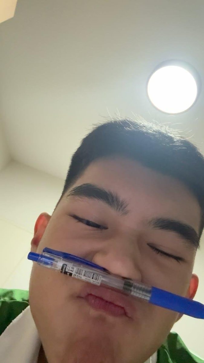 IDEASPACE_TH's tweet photo. ˚₊‧ ✦ #TodayWithIdea ✦ ‧₊˚
 #idea_frags @ideaissleeping1 💜✨️ 
 
🗓️ : 20260919
Broadcast IG Update : idea_frags 

🧐 : ไม่นอนหลอก😛

เอ็นดูเด้กกก 🥹🫳🏻🫳🏻🫳🏻 
ยังไงหนูพักผ่อนให้เพียงพอด้วยนะลูก https://t.co/UmZWGSbBJ9