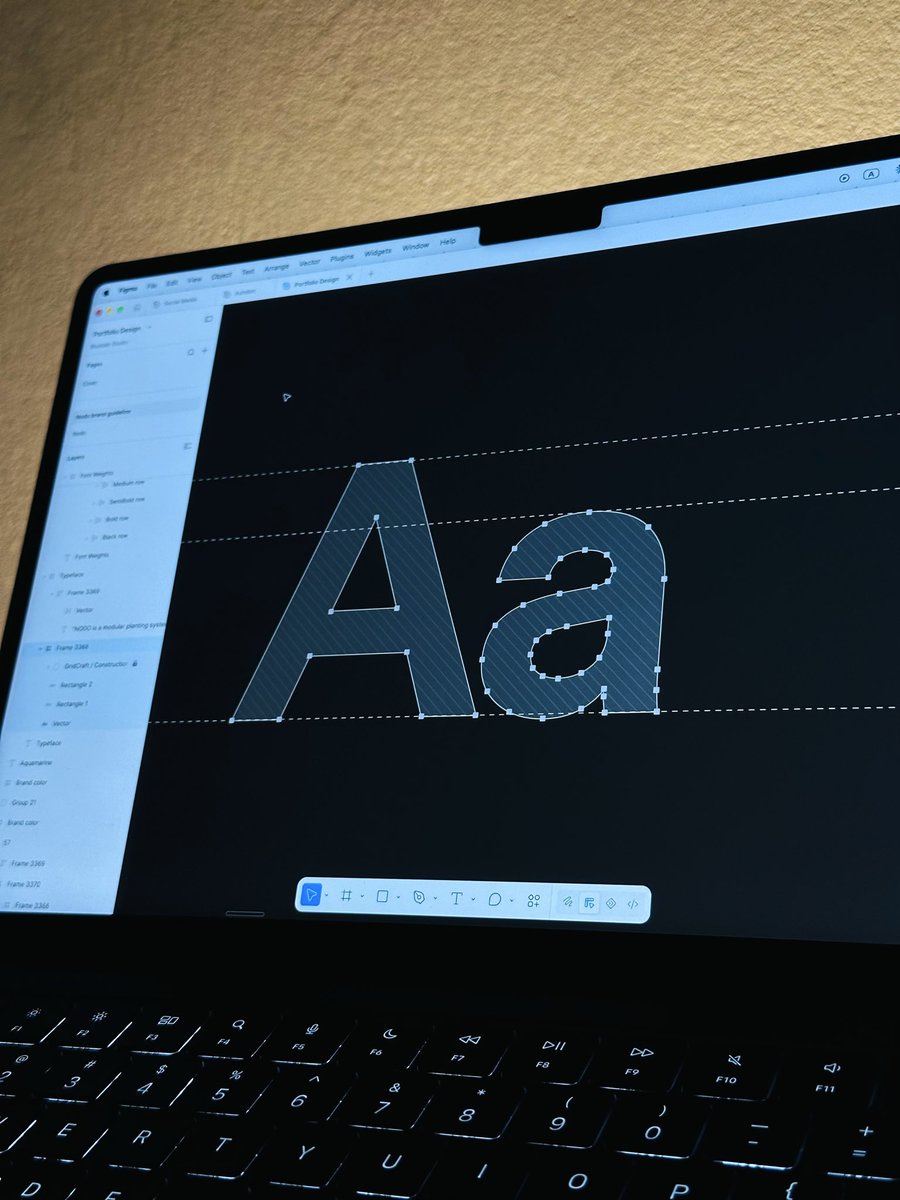 byashden's tweet photo. Typeface construction for a brand guideline: every curve, every anchor point ✨ https://t.co/Akm5sJxA15