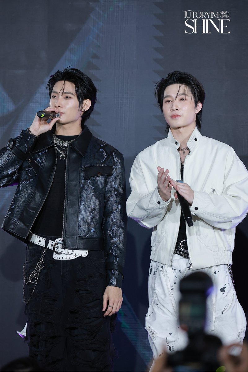 tutoryimbr's tweet photo. TutorYim no Labx grand opening dexx the experience dia 15/09/26.(Cr na imagem)
Muito amoor 🥰
#TutorYim
#LABXxDEXXGrandOpening
#มีXต้องมีDEXX https://t.co/Ahas67ENRy