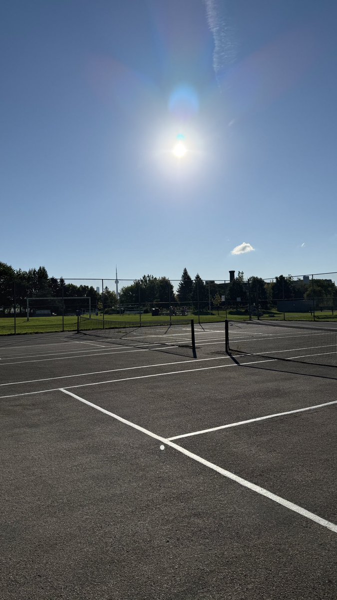 drevoudouriss's tweet photo. 🎾 ☀️ ☁️ https://t.co/aB76TxL9iM