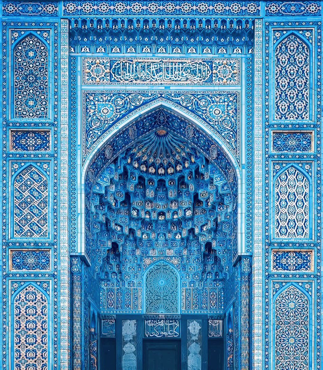 aseelswaid9's tweet photo. The beauty of blue Islamic architecture in Russia https://t.co/r25C2JxKTK
