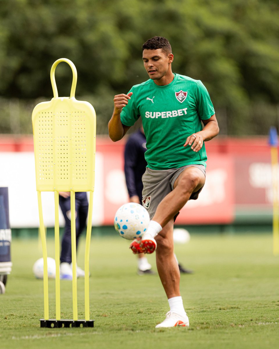 FluminenseFC's tweet photo. Semifinalistas da CONMEBOL Libertadores seguem se preparando para a próxima rodada do Brasileirão!

Domingo o desafio é em São Paulo! Ingressos seguem à venda em https://t.co/Uv9msEF43t

📸: Marina Garcia/FFC https://t.co/naO4slKuJk