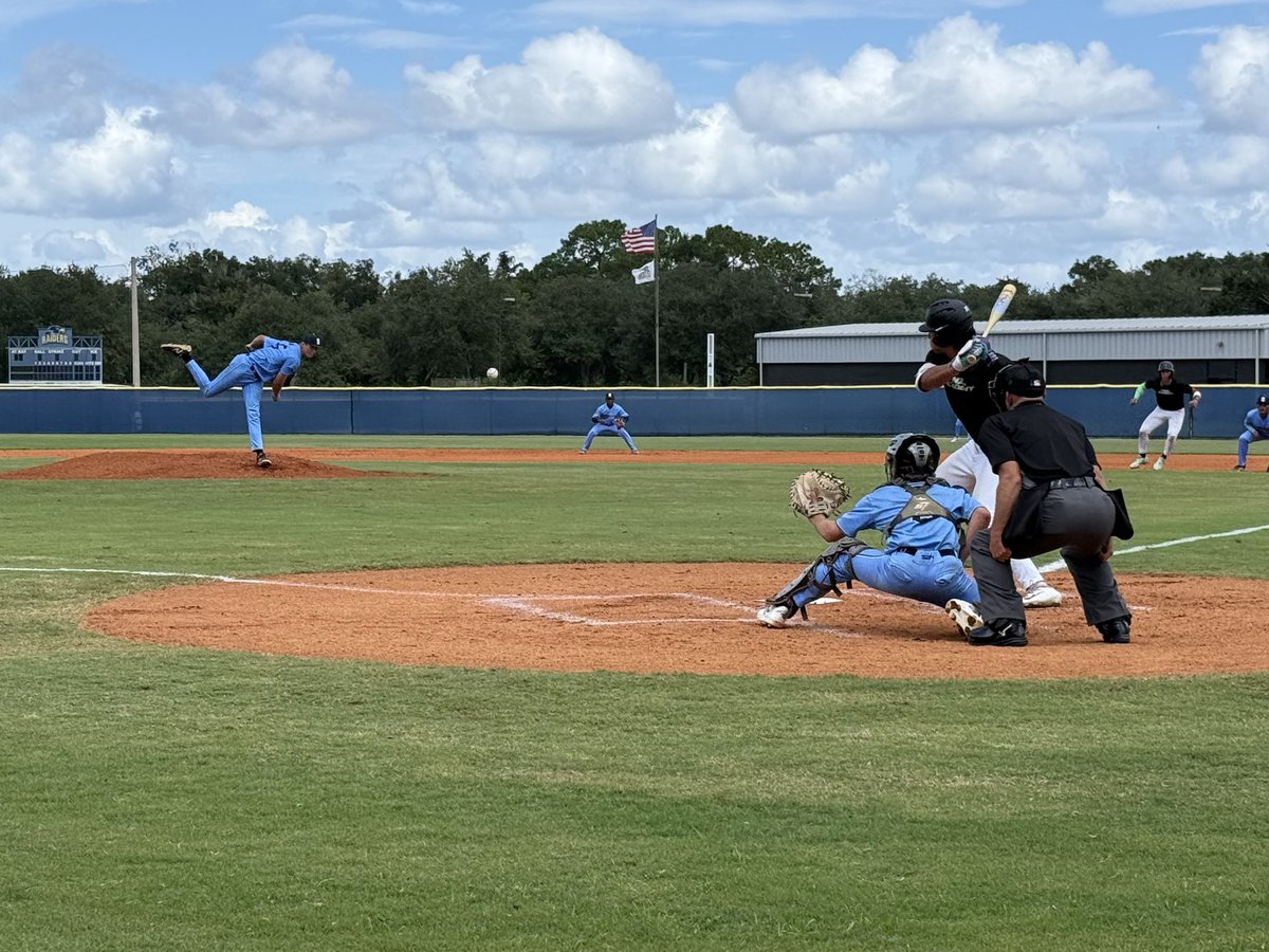 SSC_Raiders's tweet photo. Beautiful day for the ball park. @SSC_Baseball has their first home fall ball game today under sunny skies and new leadership with @b_rinard at the helm leading the Raiders.
#WeSoarTogether
#ProtectTheNest
#WingsUpTalonsOut https://t.co/5D8H81ACfq