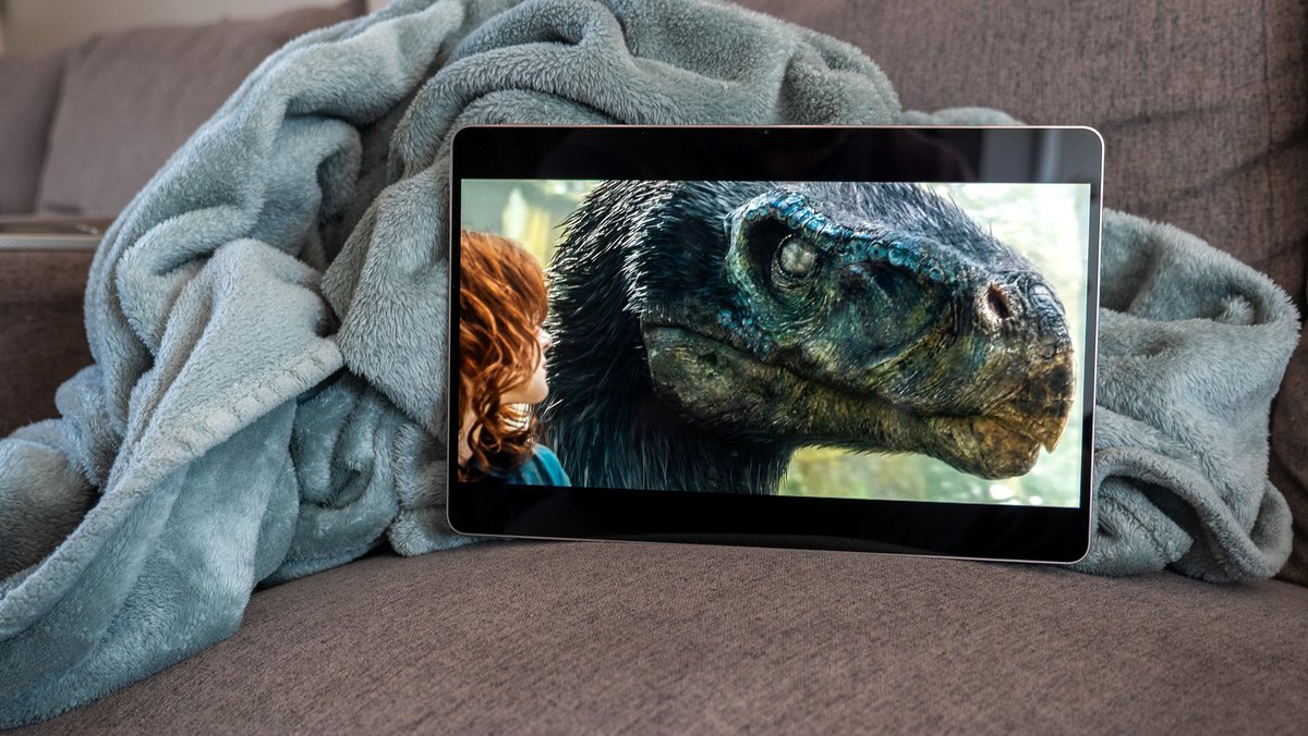 androidcentral's tweet photo. Not dead yet 👻 (it's almost spooky season, hehe)

🧐 Honor's performance in a recent IDC report shows that its tablets were pretty popular in Q2 2026

The IDC report says that while the Android tablet market dropped overseas, Honor made serious headway in units shipped ⤵️ https://t.co/of6qt0NHOf