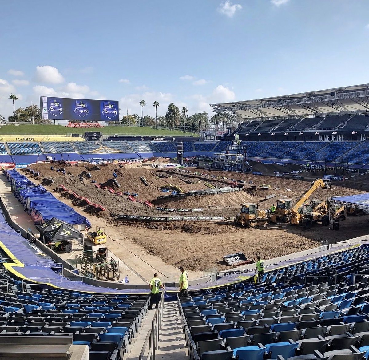 Vaserkit's tweet photo. Ahh yes, all that extra floor space to not even use it… @pulpmx https://t.co/4OJmtfyTgE