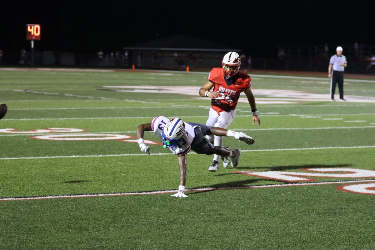 Recruit2Illini's tweet photo. Great news! 2028 Mt. Zion (IL) DB/LB Landyn Morrow let me know he’s planning a game day visit to Illinois for the Southern Illinois game tomorrow! https://t.co/ACMc300xx0
