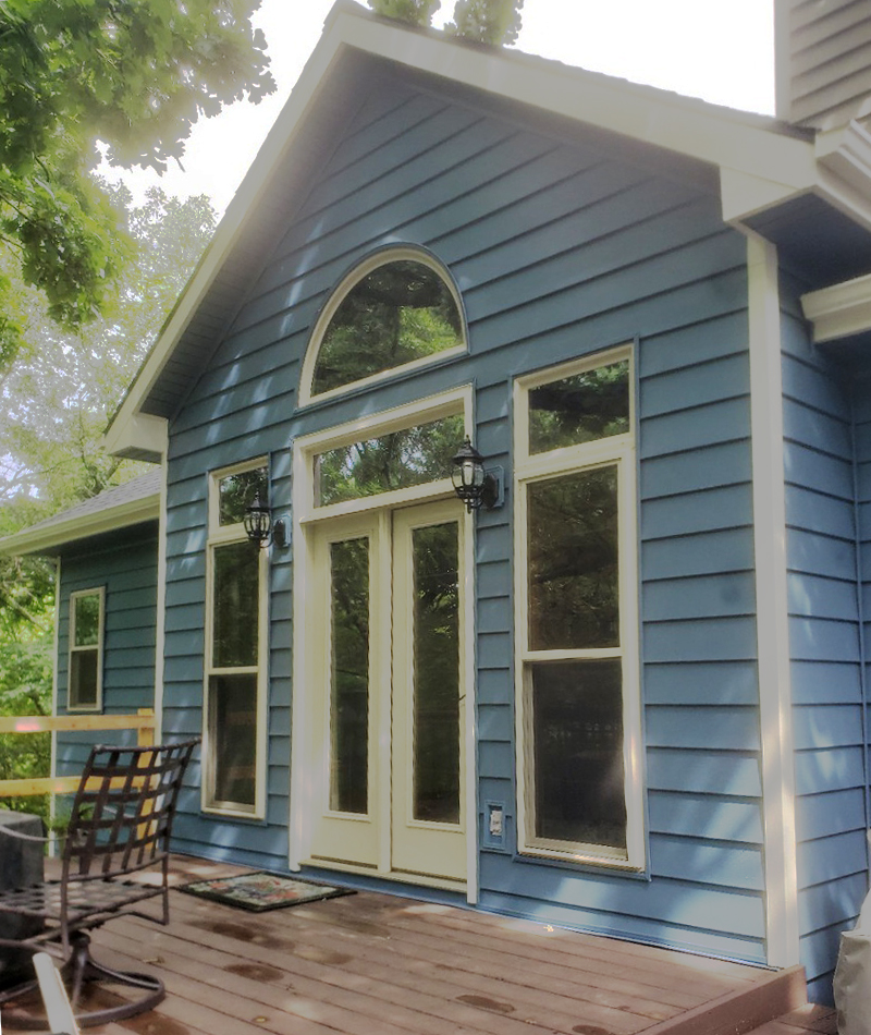 WDRemodel's tweet photo. Revitalize your home's exterior with our premium siding options! 
Style and durability go hand in hand. #HomeExterior #Remodeling https://t.co/fTBz6kAvds