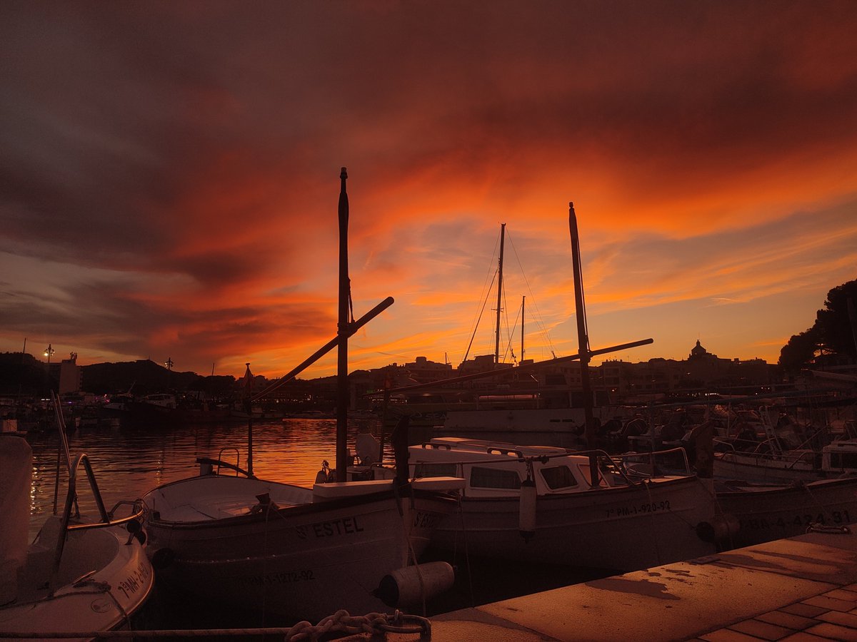 RosiballesterZ's tweet photo. Cala Ratjada 🧡

@TempsIB3
@MiquelSalamanca
@AEMET_Baleares
@meteodelesilles
@mdmallorca
@ibmeteo
@MeteoredES
@metiblabs
@capvermell13 

#temps #tiempo #mallorca #meteo #atardecer https://t.co/gsVVGswEhK
