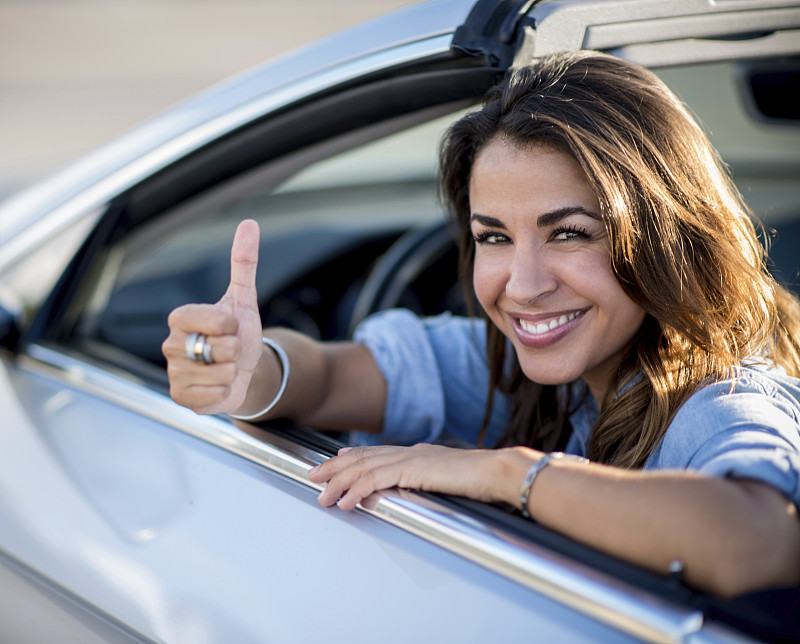 ChrystalWejnc's tweet photo. Got my driving license today! Stalled twice on the first test route, but passed finally. The instructor’s laugh when I nailed parallel parking is the best part. https://t.co/g23VeV9NHT
