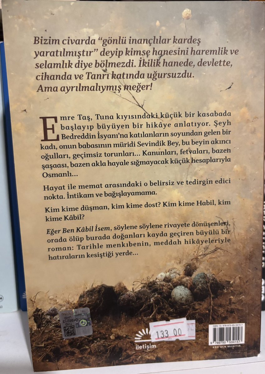 QuaNon4864's tweet photo. Emre Taş’tan, sıradışı bir ilk roman; Eğer Ben Bir Kabil İsem, gelecekte büyük romancı olma kudretine sahip bir ismin gelişini müjdeliyor. Postmodernizm ve tarihi harmanlayan bu roman, İhsan Oktay Anar’ın çizgisini ustalıkla devam ettiriyor: https://t.co/1ET9wcTRNd