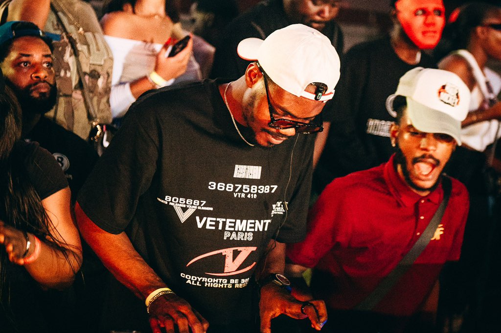 djsavyofficial's tweet photo. There’s this feeling doing what you love and making people happy 🥹 https://t.co/FlS6YaLU1U