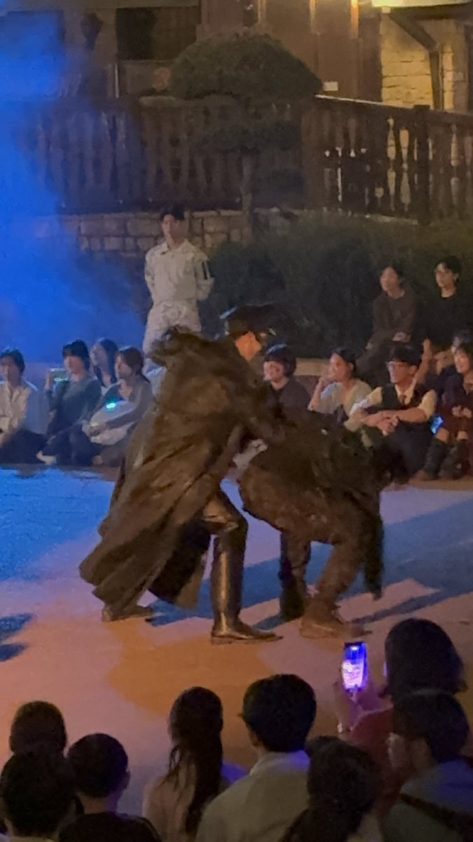 manull0429's tweet photo. 지금 롯월 인외 퍼레이드 인기인거 알겠는데
저는 에버랜드
이 분이 좀 더..ㅎ https://t.co/IQPrqwPNJe
