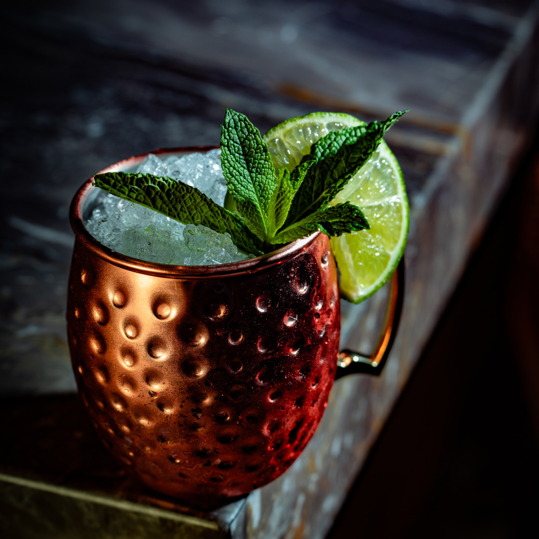 Table55Miami's tweet photo. The Moscow Mule has a way of making an ordinary drink break feel a little more memorable. Find yours during Happy Hour alongside $5 house drinks and draft beer at Table 55, located inside @HiltonMiamiDadeland.

🍹 Weekdays, 4:00 PM to 8:00 PM
🍸 Weekends 9:00 PM to 11:00 PM https://t.co/4UVRFM0D5O