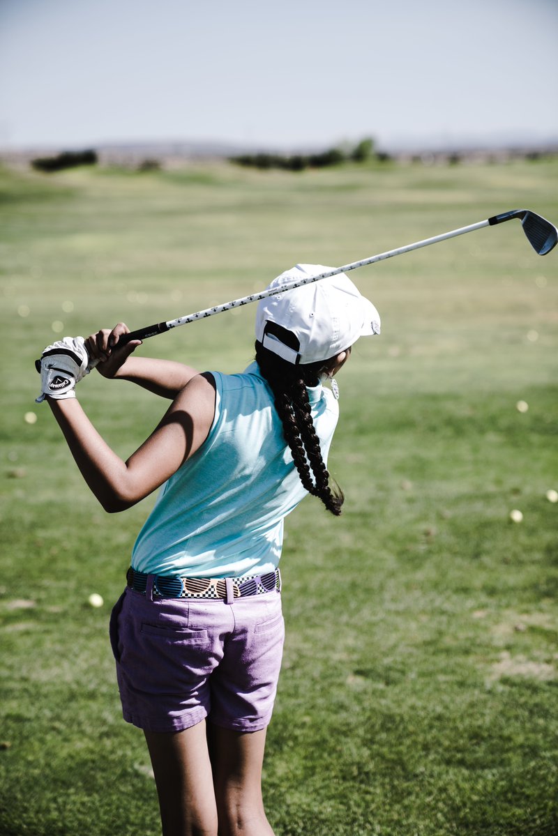megumiem0's tweet photo. Near the redwood headland, I tried changing knee flex. Distant hiss and birch bark were around me. My mustard headband, sage wallet, and rust visor were there too. I learned that lower-body height can affect freedom. #GolfPractice #RedwoodHeadlandGolf https://t.co/n8evwCeLFU