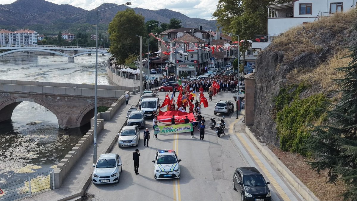 dalyan_abdullah's tweet photo. Osmancık 2026 Pırlanta Pirinç Kültür ve Sanat Festivali’nin açılış programına katılım sağladık.

 Programa; MHP Genel Sekreter Yardımcımız ve Çorum Milletvekilimiz Sayın Vahit Kayrıcı, MHP Çorum İl Başkanımız Sayın Mehmet İhsan Çıplak, Osmancık Kaymakamımız Sayın Furkan Duman, Osmancık Belediye Başkanımız Sayın Ahmet Gelgör, Dodurga Belediye Başkanımız Sayın İsmail Çetinkaya, Ülkü Ocakları Osmancık İlçe Başkanımız Sayın Murat Başkaya, MHP Osmancık İlçe Başkanımız Sayın Av. Bekir Dağ, Belediye ve İl Genel Meclisi Üyelerimiz, Belediye Başkan Yardımcılarımız, muhtarlarımız ve kıymetli hemşehrilerimiz katılım sağladı.

Festivalin Osmancık’ımıza hayırlı olmasını diliyor, emeği geçen herkese teşekkür ediyorum.
