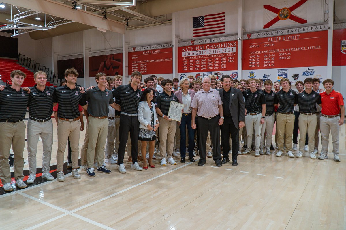 tampaspartans's tweet photo. Had a special guest today 👀
University of Tampa alumna @JaneCastor stopped by to recognize our 2025-2026 National Championship teams
#StandAsOne🛡️ https://t.co/3eXZz7BWtu