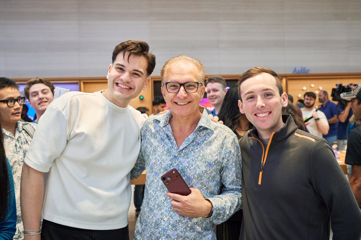 gregjoz's tweet photo. There’s nothing like availability day. I loved celebrating with our customers and seeing them experience iPhone 18 Pro, Apple Watch Series 12, Apple Watch Ultra 4, and AirPods 5 for the very first time. What an incredible day! https://t.co/GofCkTodM6
