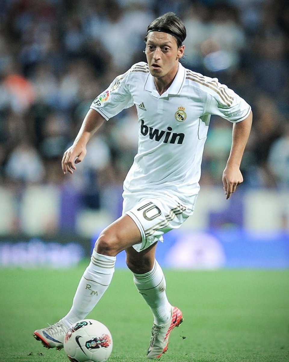 theMadridZone's tweet photo. 🗣️ Lamine Yamal: “I grew up watching football where we watched the entire match and I didn’t look at how many goals or assists each player had.

You could watch a midfielder who didn’t score 20 goals, but he was an absolute DELIGHT to watch, like Mesut Özil, who I really liked.” https://t.co/M3NHUeNEAA