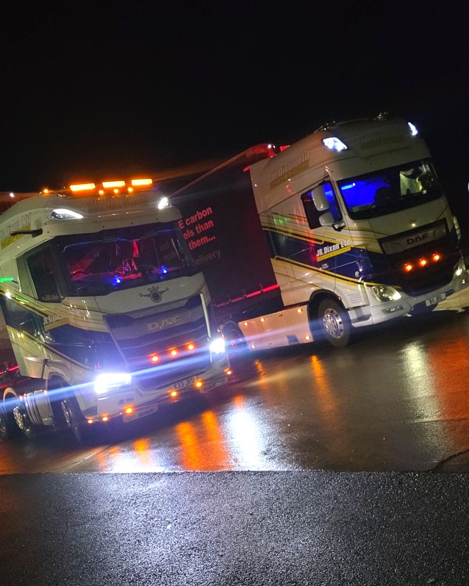 DAFTrucksUK's tweet photo. Parked up for the night? 🚛

Let's see where you're spending your evening, truckers! Share a photo of your DAF in the comments below.

📸 Ryan Paul Hawke | J R Dixon Ltd 

#FridayNight #Trucking #Truckers https://t.co/sIV9K1klFC