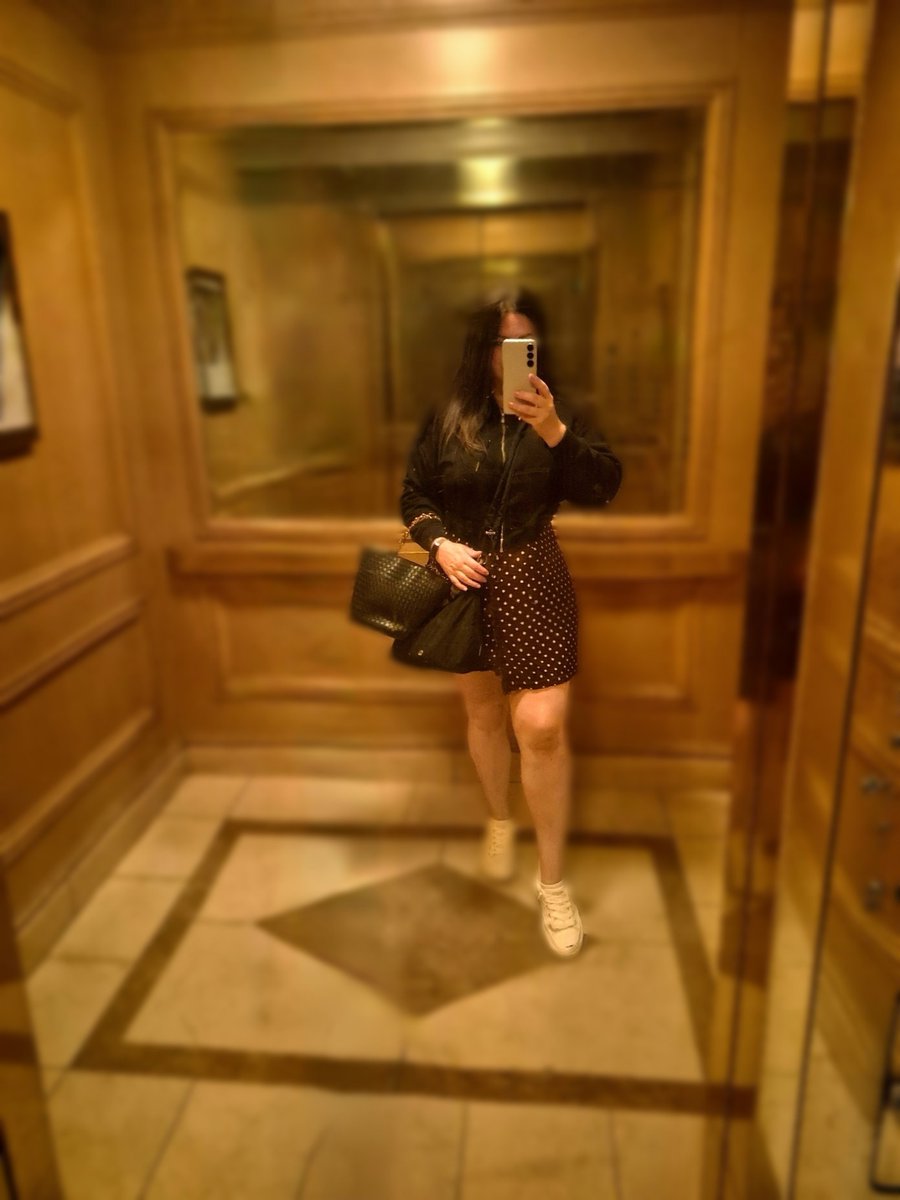 thealynabanks's tweet photo. I'm so excited to be returning to Chicago, and stopping off in DMV on my way 🎉 What should I wear? #chicago #dmv #washingtongdc #travel https://t.co/TaqB0bKHet