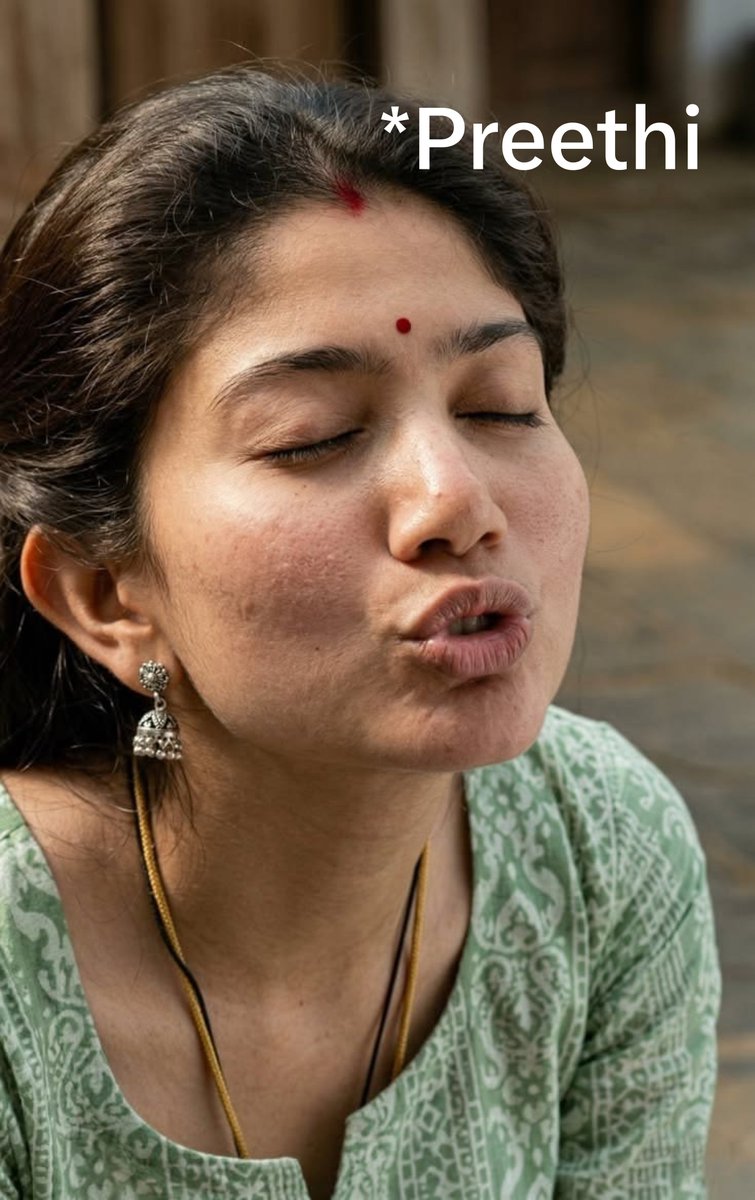 saadu_pundamava's tweet photo. My frnd: mela erunthu un purusha pakuran kai edu di maatipom

Preethi: avan kedakuran potta ni molaya kasakku da

(Preethi kai adichu vittu eruka, Avan molaya kasakitu erukan)

Preethi: epdi eruku

Frnd: Naara munda 🥵💦 

Preethi: apdi chellama kupdatha mama oothiduchu enaku🤤💦 https://t.co/PpMKZxwzF6