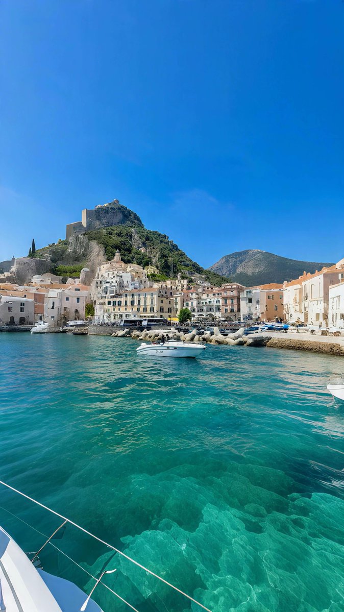 viewsoff's tweet photo. Amalfi coast, Italy 🇮🇹 https://t.co/D3zNrSM2Ng