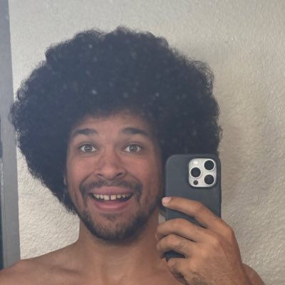 TemuDuval's tweet photo. okay this one actually makes too much sense 😭

Solana coins are ripping again after tapping into X PAID…

and who has probably generated more free attention for Solana memes than FLUFFY?

his content has sparked runners over and over again.
people farm his posts.
coins send off his memes.
the whole timeline knows him.
so instead of everyone extracting value from the content…
why not flip it?
route the PAID fees directly to his X and let the creator benefit from the attention he keeps generating.

FLUFFY finally gets paid for being FLUFFY.