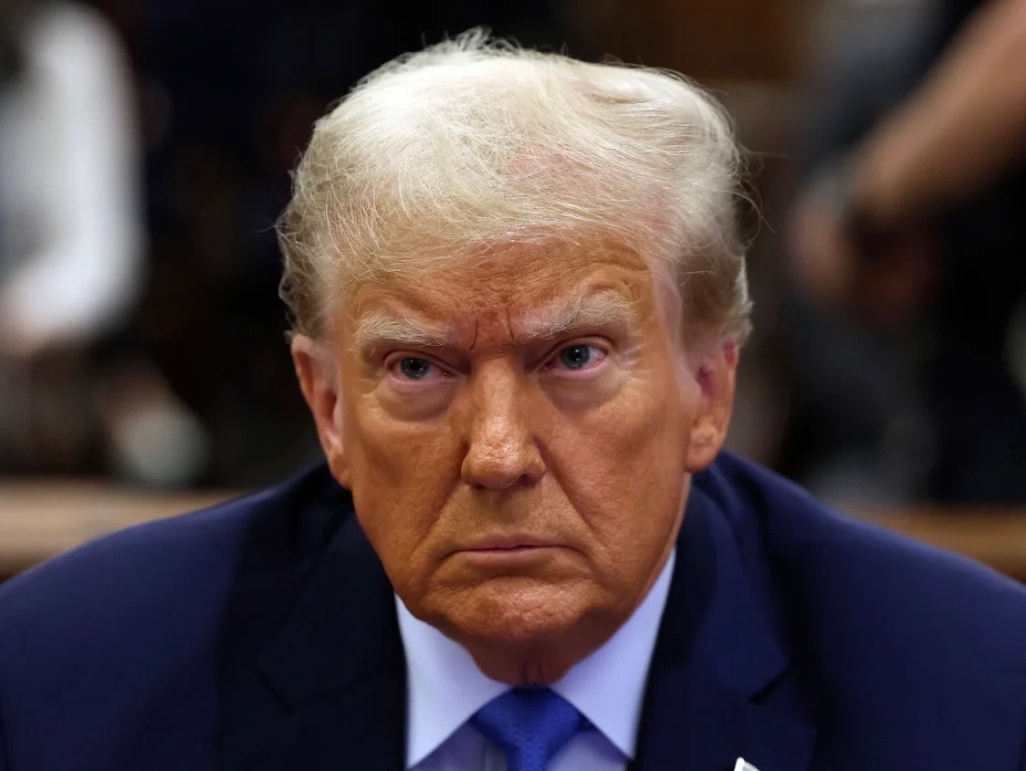 remarks's tweet photo. JUST IN: 🇺🇸 President Trump bans CNN, MSNBC, and Politico from the White House, effective immediately.

"Other fake news media outlets to follow." https://t.co/i0niNY0GyE