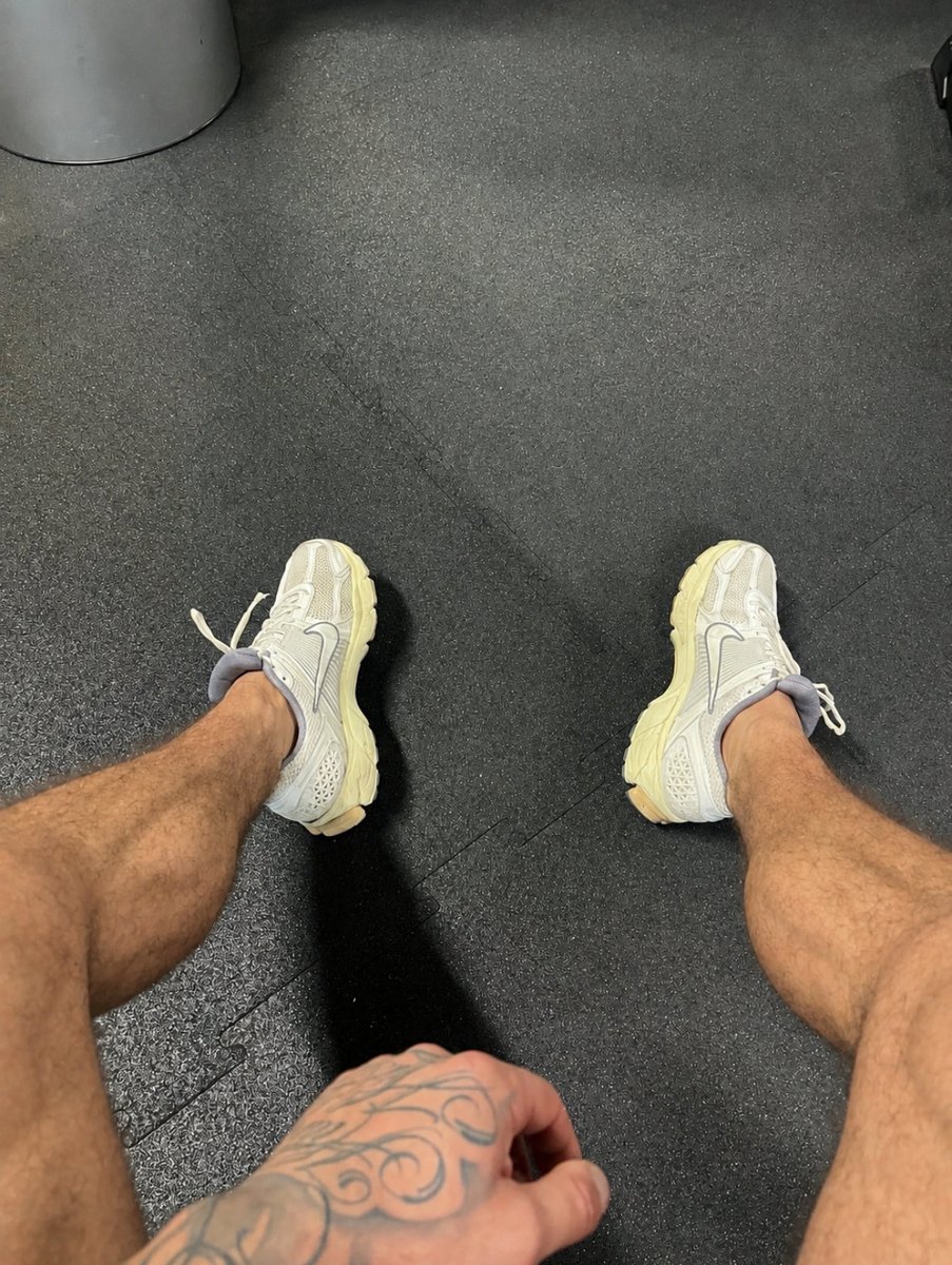 JakubSneakerhub's tweet photo. #feet #sneakers #shoes https://t.co/gaBYldFUcw