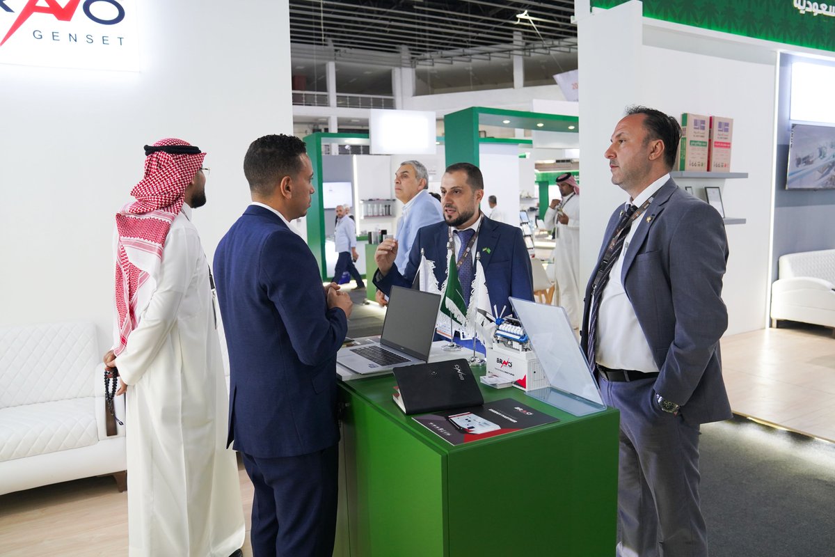 BRAVO_GENERATOR's tweet photo. اختتمت BRAVO® Genset مشاركتها في معرض إعمار سوريا 2026 بعد أربعة أيام من اللقاءات المثمرة مع رجال الأعمال والمستثمرين والمتخصصين في قطاع الطاقة

استعرضنا خلال مشاركتنا حلولنا في الطاقة ونعتز بالتكريم الذي حظينا به وبفرص التعاون الجديدة التي أثمر عنها المعرض.

شكرًا لكل من زار جناحنا وشاركنا هذه التجربة.

#BRAVO_Genset #إعمار_سوريا #صنع_في_السعودية #المولدات_الكهربائية #حلول_الطاقة