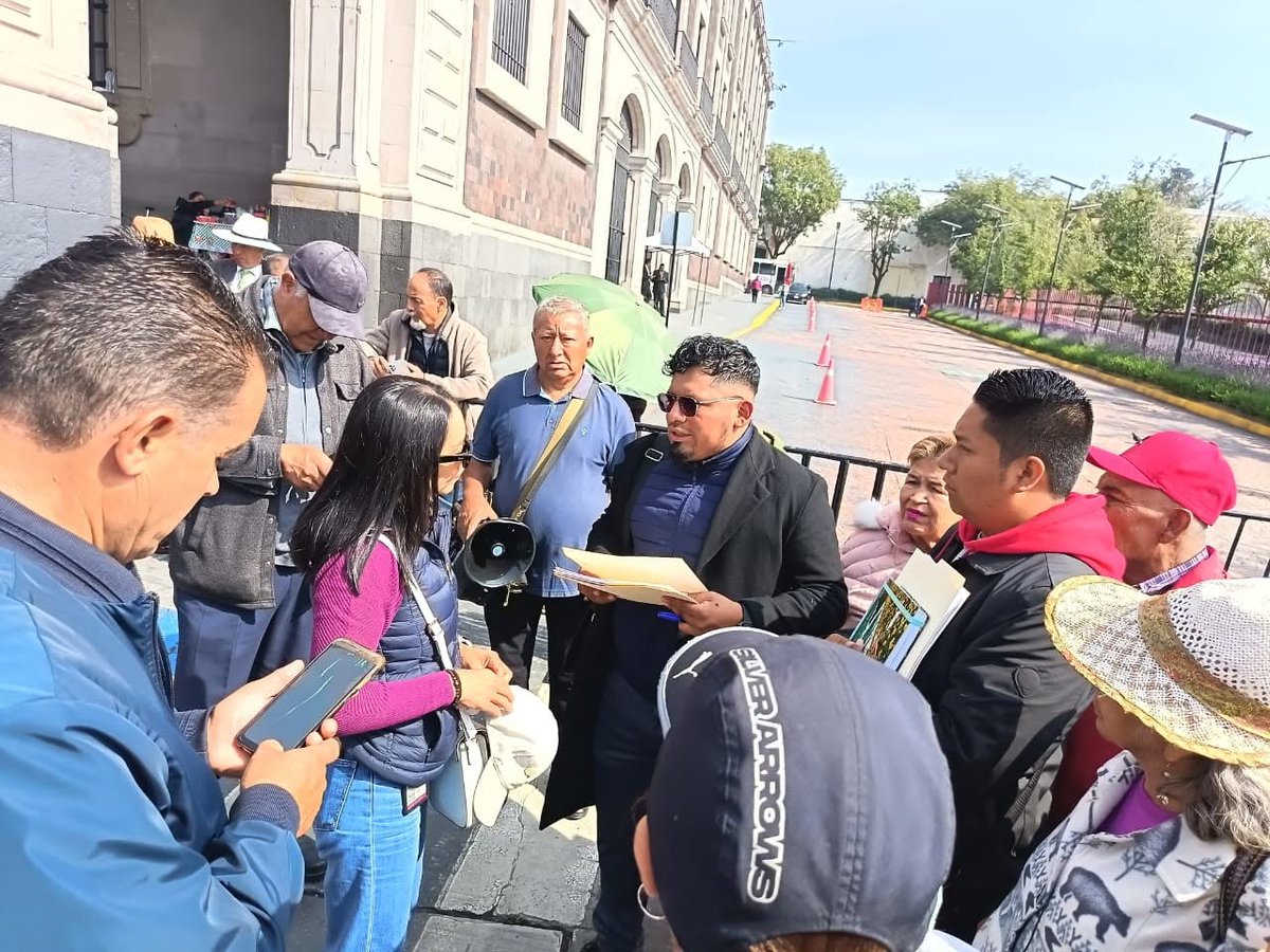 RayAcosta's tweet photo. La dirigencia antorchista señala que ha sostenido diversas reuniones con funcionarios del Gobierno del @Edomex para revisar sus demandas. Según la organización, la solución se ha pospuesto reiteradamente. #EdomexSinResultados 

@AntorchaOficial @antorchaedomx @MovAntorchaTex https://t.co/Jt4NxokQZL