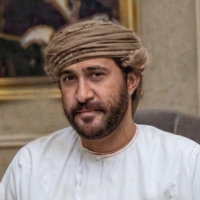 LarxMarx's tweet photo. @alz_ym20792 @King879468 يالله ياولد المعلاية بس حتى وجهك وجه ولد حرام https://t.co/IVtWtEJofO