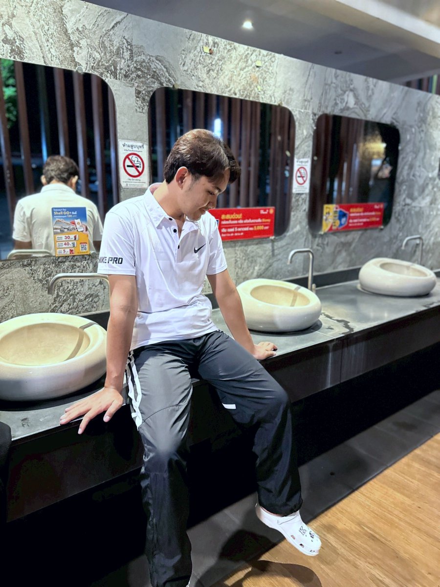 Kna___00's tweet photo. ไม่มีหรอกคำบรรยาย   มีเเต่ไอดีไลน์จะเอาม่ะ🤪
#โคราช #เมืองโคราช #ซอย30กัน https://t.co/l7aFiDGhLm