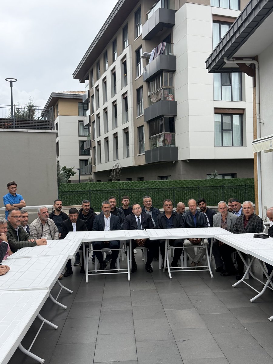 ToktasHamdullah's tweet photo. Bugün Çamlıca’da Belediye Başkanımız Sayın Dündar Ziya Gültekin ile birlikte Cuma namazımızı kıldık. Şükürler olsun, vatandaşlarımızla bir arada olmak güzel. Sayın Başkana yeni görevinde başarılar diliyor, Üsküdar’ımıza hayırlı hizmetler temenni ediyorum. https://t.co/UCqIj6LSEK
