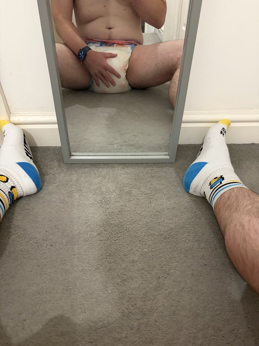 DiaperGayWales's tweet photo. Things got messy, DM to see the inside https://t.co/QlnGOq8vmZ