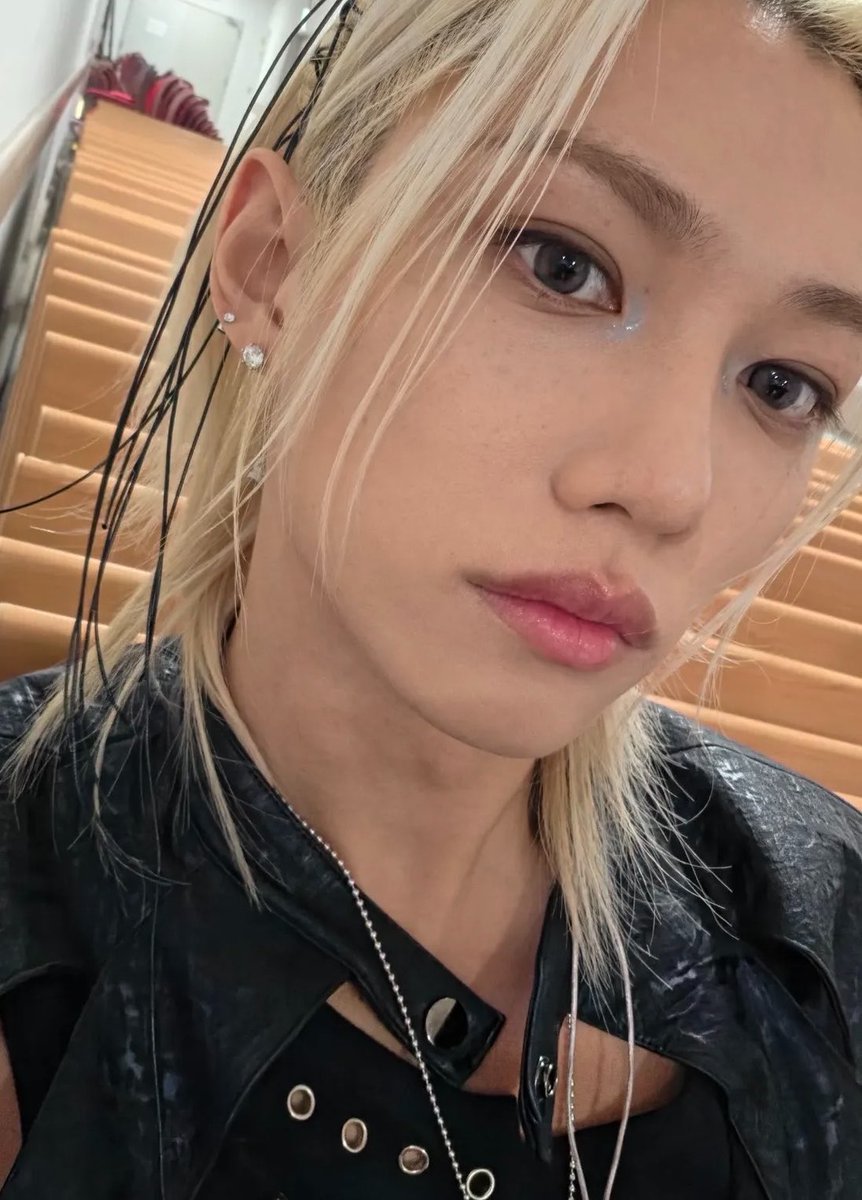lixieshaven's tweet photo. felix barefaced vs with makeup https://t.co/q8EmBgBVFG