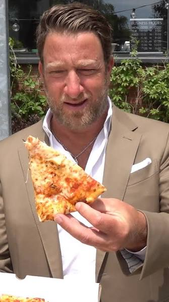 ikFrosty's tweet photo. 🚨BREAKING🚨

Sports Commentator and Professional FATASS Dave Portnoy speaks out on the BOBCRAFT DRAMA 👀‼️‼️

🤝 As founder and CEO of bobcraft, we stand with macklemore and think ed sheeran has some stupid fucking hair 🧑‍🦰 https://t.co/w0oQmYuLBd