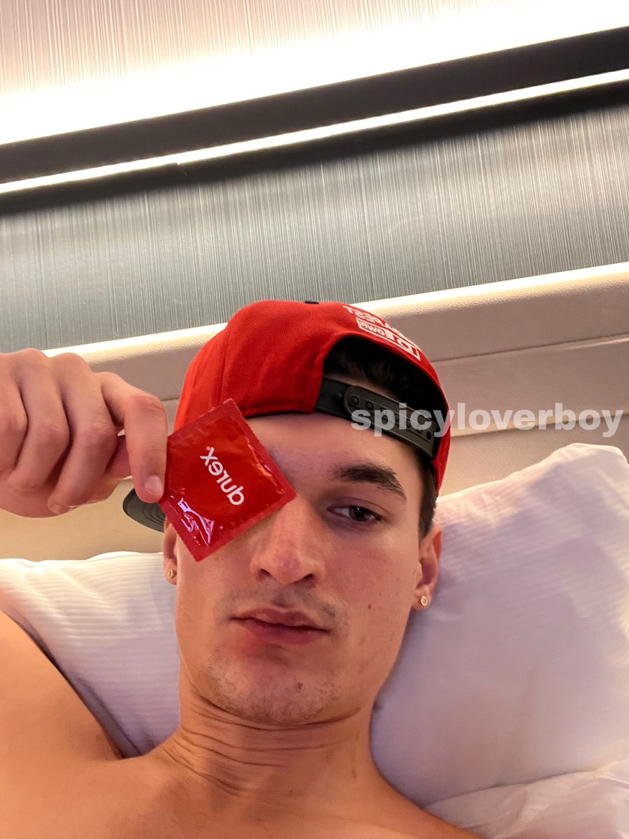 spicyloverboy's tweet photo. Sickness can't kill my horniness 🤒😼🍆 https://t.co/T2y8FrGoZO