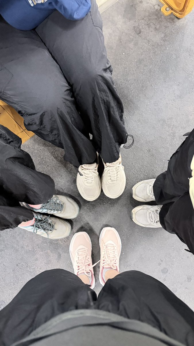 itsauls's tweet photo. sehari menjadi doun… (iya hiking) https://t.co/2ViHH5Rk9i