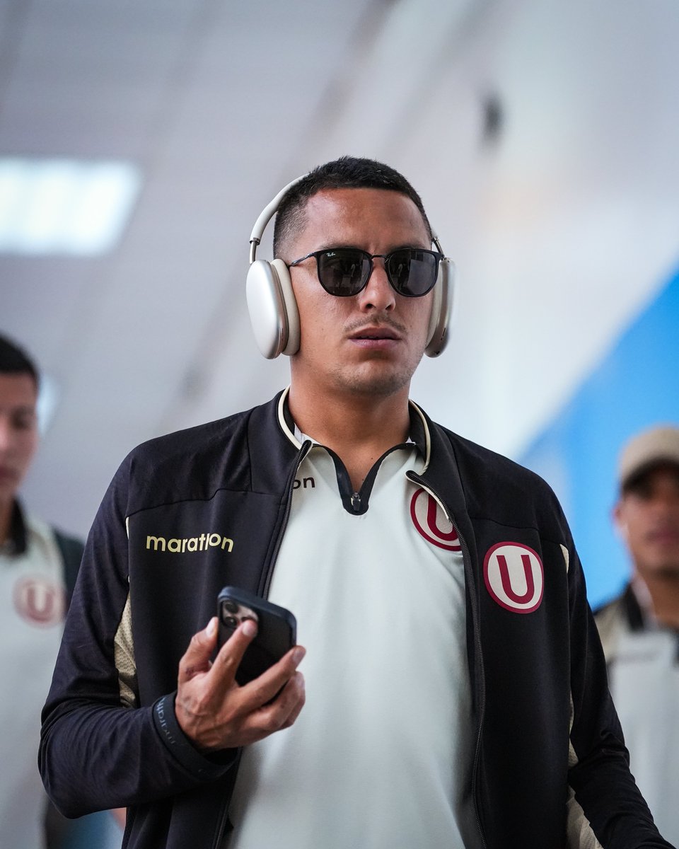 Universitario's tweet photo. 👋 ¡𝗛𝗢𝗟𝗔, 𝗖Ⓤ𝗦𝗖𝗢! 🛩️

#ConLaUsiempre https://t.co/QSq7LDN6Qs