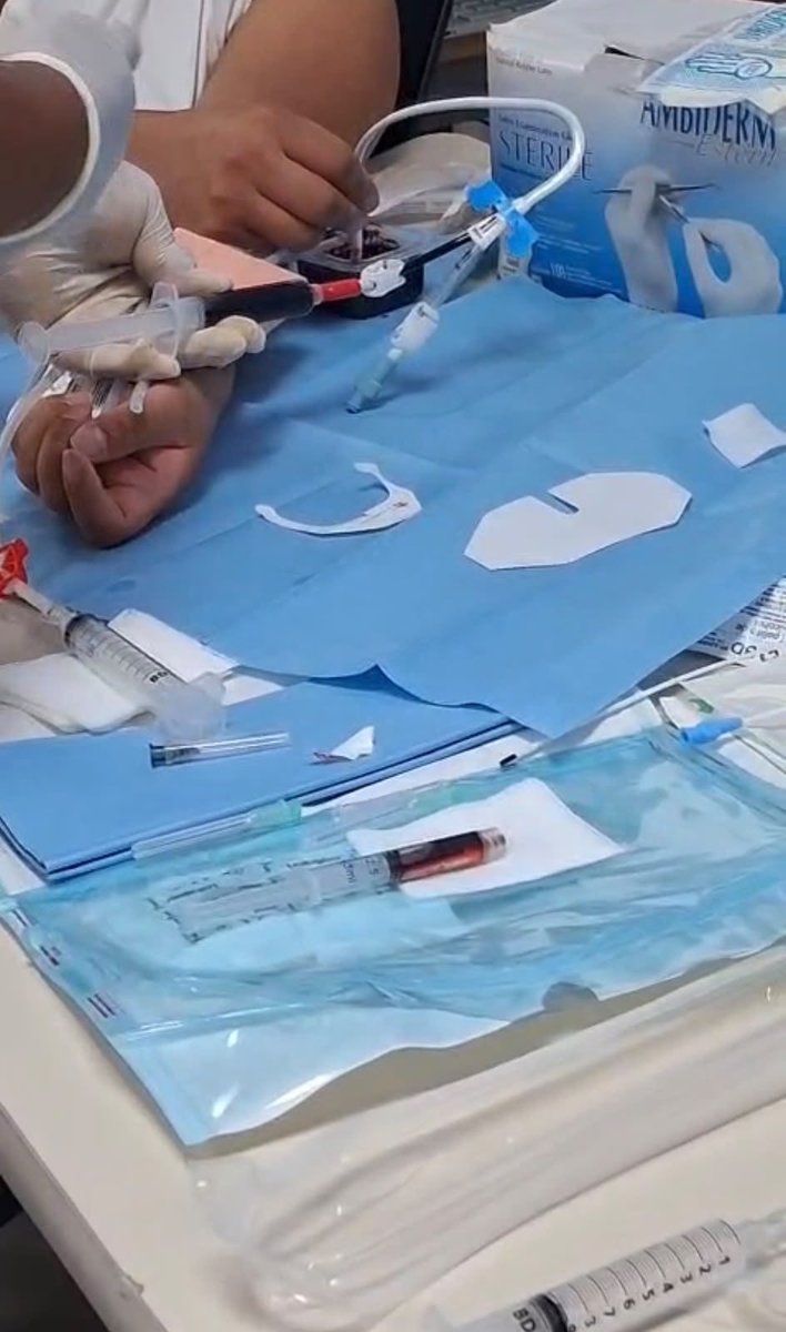 FenoUnam's tweet photo. Como parte del Diplomado “Competencias de Enfermería en Terapias de Soporte Renal”, se llevó a cabo el Taller de Simulación Clínica de Accesos Vasculares en Terapias Dialíticas, en las instalaciones del Centro de Enseñanza Clínica Avanzada (CECA) de la Facultad. https://t.co/xk2JnJSrwJ