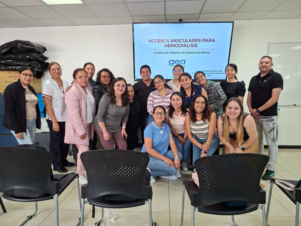 FenoUnam's tweet photo. Como parte del Diplomado “Competencias de Enfermería en Terapias de Soporte Renal”, se llevó a cabo el Taller de Simulación Clínica de Accesos Vasculares en Terapias Dialíticas, en las instalaciones del Centro de Enseñanza Clínica Avanzada (CECA) de la Facultad. https://t.co/xk2JnJSrwJ