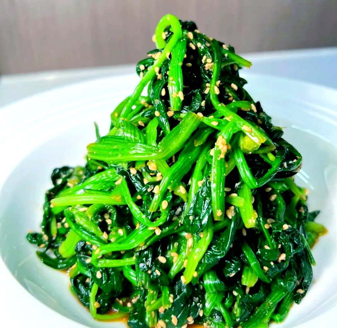 kyung61335976's tweet photo. This organic baby spinach Game-changer! Tender, crisp, no slimy bits—perfect for salads, smoothies, or quick sautés. Zero weird aftertaste, just fresh green goodness. Worth every penny for my weekly haul!， https://t.co/Xj289Kx6tI