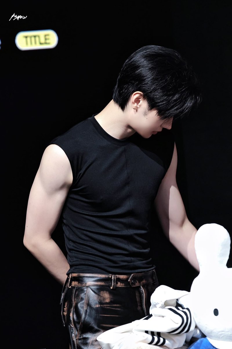 heybaekgu's tweet photo. Thank you, Bicep Sunghoon, for life in and of itself #성훈 #SUNGHOON https://t.co/a2Qt0YaPOp