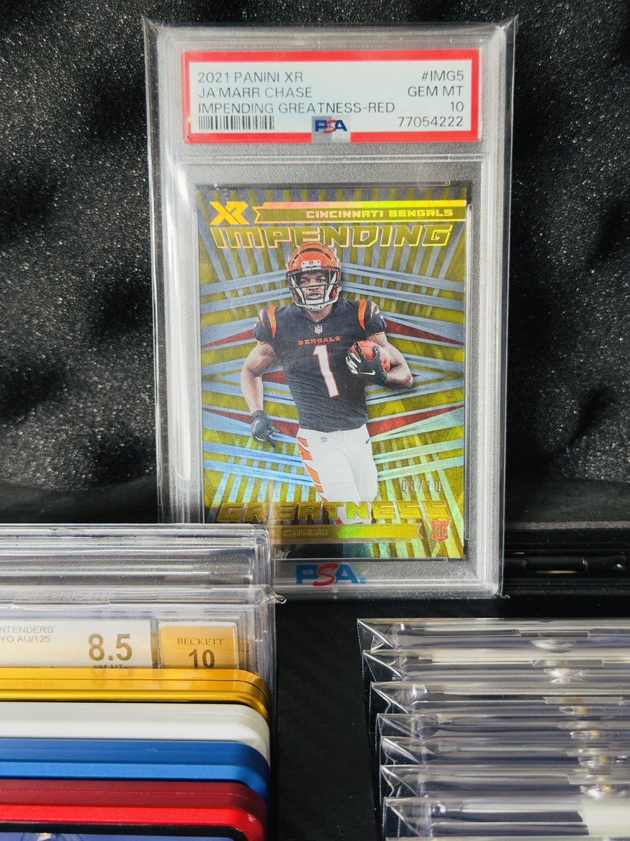 justknockk's tweet photo. 🚨 GIVEAWAY 🚨

I’m giving away a PSA 10 Pop 1 Ja’Maar Chase RC Impending Greatness /10 to grow my page on X. 

To Enter:
• Like + Repost
• Follow @justknockk 

Will draw a name at 12:00 Noon PST in 7 days. Good luck! https://t.co/0JU6wSGUFh