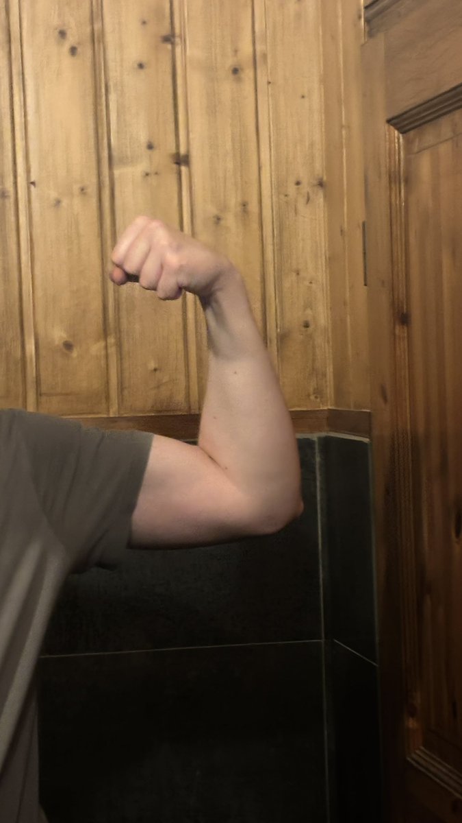 Tomrlla's tweet photo. Wer kommt aus berlin? Schreibt mirrr

#berlin #hot #german #deutsch #sex #dick #bizeps #horny #germany #teen https://t.co/Ah8jBJYj5n