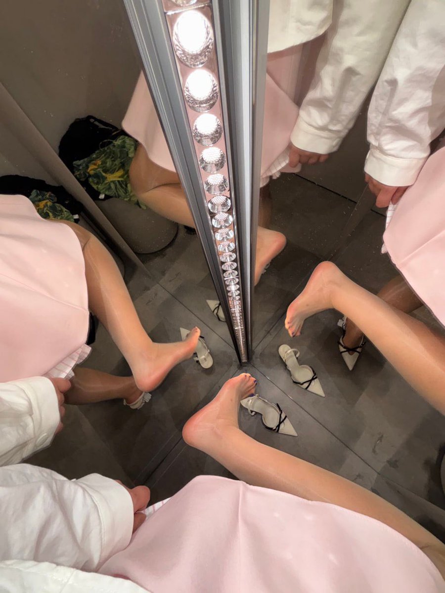 Bettablack21's tweet photo. 找个男M一起探索尝试SM新玩法，不能现实的勿扰，不要求你多帅，看上去干净不邋遢 点击联系🥳https://t.co/TazkDyXIrj https://t.co/QCHUSZWIMF